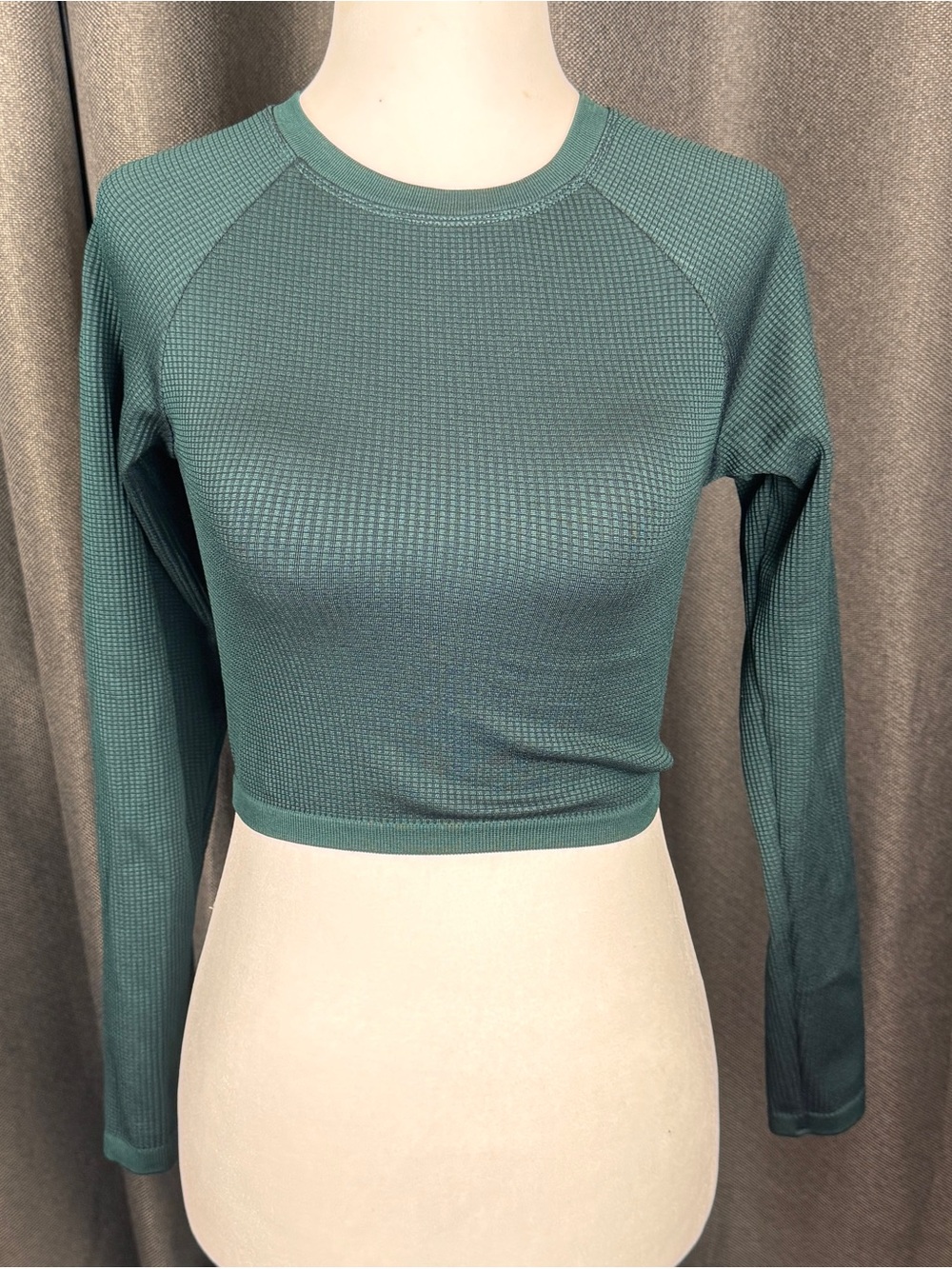 aerie Long-Sleeve Waffle Knit Crop Top in Teal Green